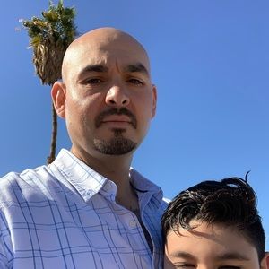 Meet your Posher, Edgardo